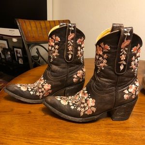 Old gringo bootie boots